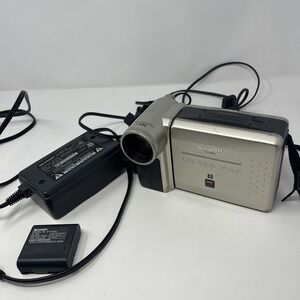 Sharp Viewcam VL-E630U 8mm Video8 Video Camera Camcorder Battery Charger Tested